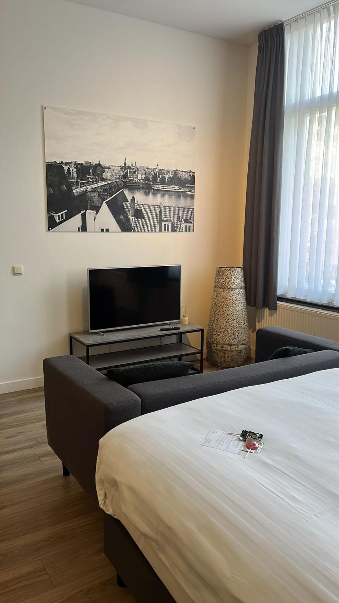 อเล็กซ์ มาสทริชต์ Hotel มาสทริชท์ ภายนอก รูปภาพ
